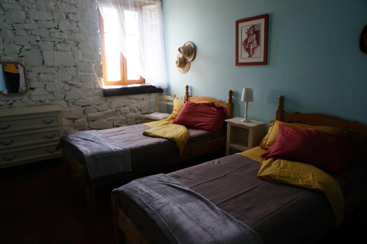 Vakantiehuis Les Volets Bleus Du Segur Le Segur